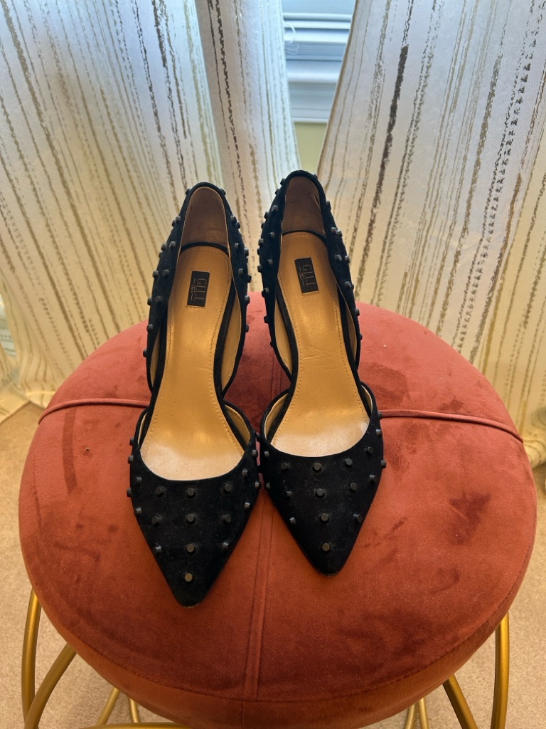 G.I.L.I. Black Studded Pointed-Toe Heels